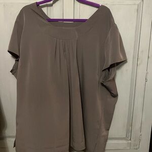 Cute women’s grey top